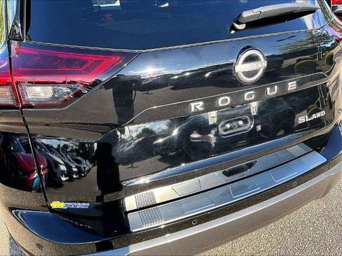 Certified 2024 Nissan Rogue SL AWD/4WD image 28