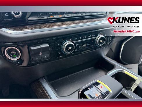 Used 2024 GMC Sierra 1500 Elevation w/ Elevation Premium Package AWD/4WD image 18