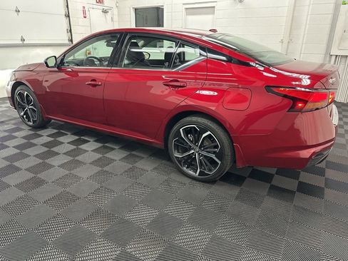 Used 2023 Nissan Altima 2.5 SR w/ SR Premium Package image 7