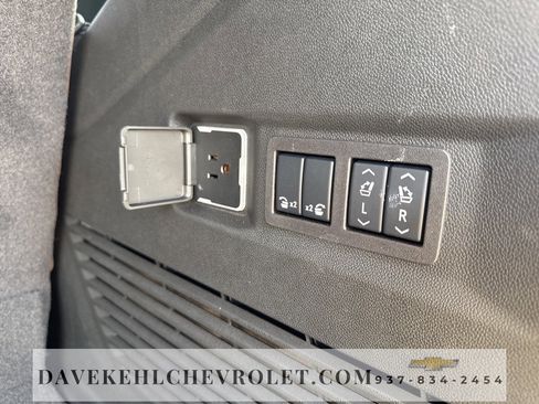 Used 2024 Chevrolet Tahoe High Country image 40