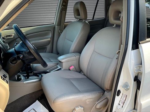 Used 2004 Toyota RAV4 4WD image 20