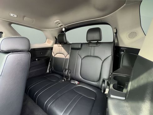 Used 2023 Honda Pilot Elite image 16
