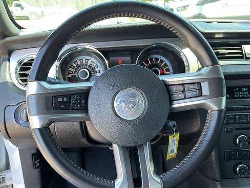 Used 2013 Ford Mustang GT Premium w/ Security Pkg RWD image 15