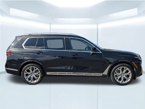 Used 2024 BMW X7 xDrive40i w/ Premium Package image 7