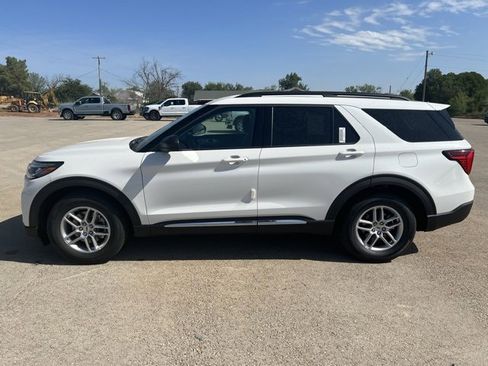 New 2025 Ford Explorer Active w/ Active Comfort Package image 4