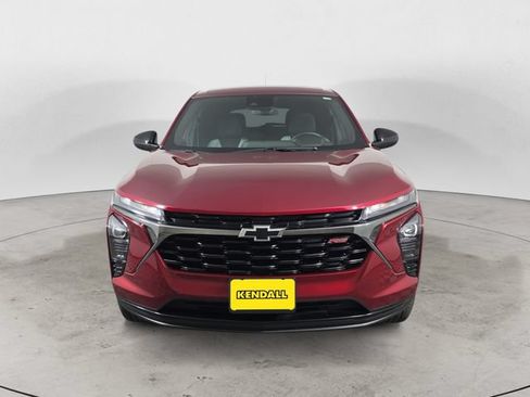 Used 2025 Chevrolet Trax RS FWD image 8