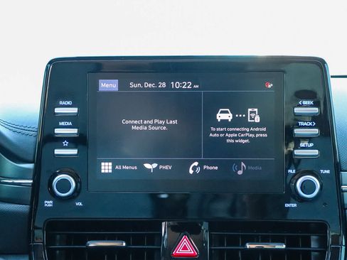 Used 2022 Hyundai Ioniq SE image 15