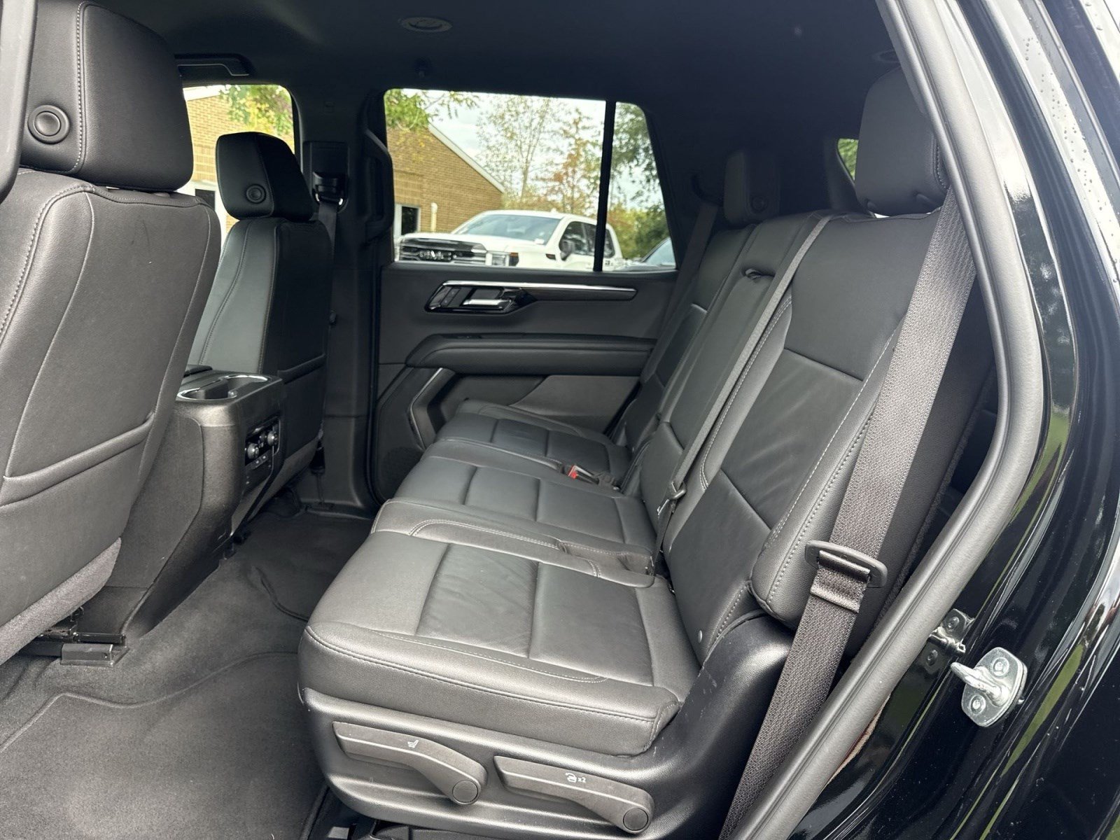 Used 2025 Chevrolet Tahoe LT AWD/4WD image 23