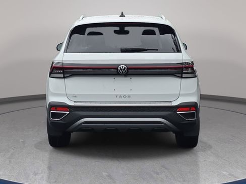 New 2026 Volkswagen Taos SE FWD image 6