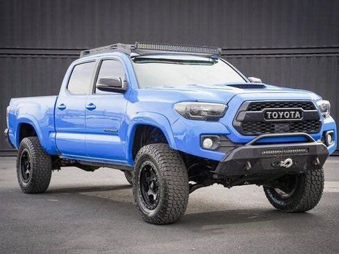 Used 2020 Toyota Tacoma TRD Sport w/ Technology Package AWD/4WD image 1