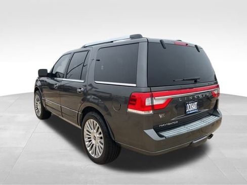 Used 2017 Lincoln Navigator Reserve image 7