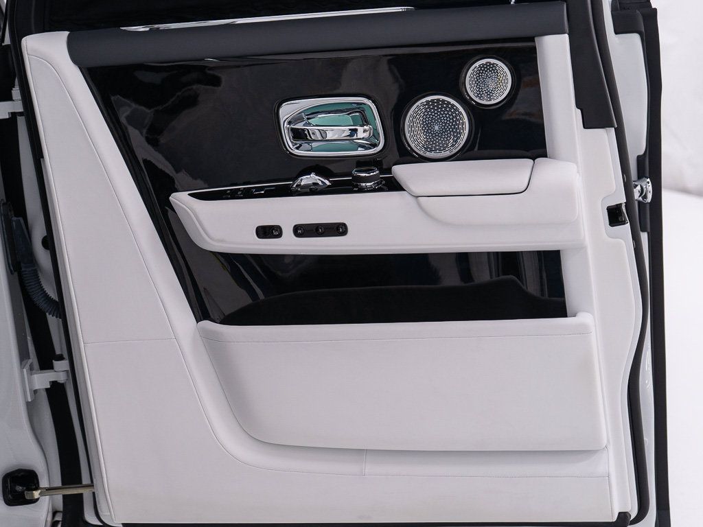 Certified 2023 Rolls-Royce Phantom Sedan RWD image 23