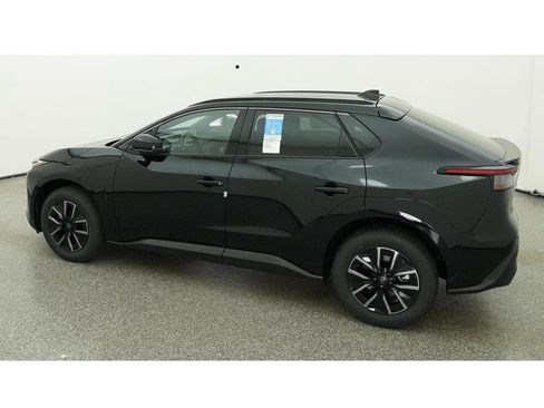 New 2026 Toyota bZ FWD image 4
