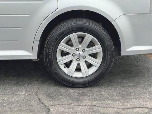 Used 2011 Ford Flex SE image 20