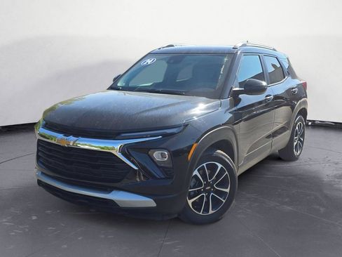 Used 2024 Chevrolet TrailBlazer LT FWD image 1