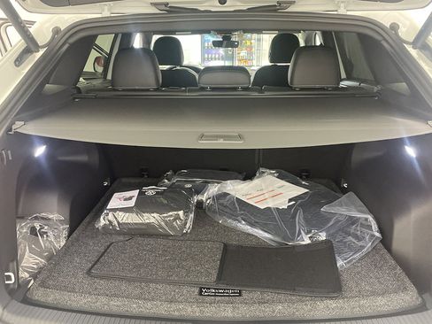 New 2026 Volkswagen Atlas Cross Sport SEL R-Line image 37