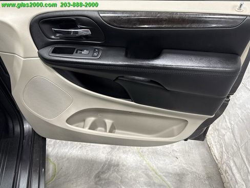 Used 2017 Dodge Grand Caravan SE w/ Power Window Group image 26
