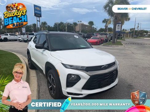 Used 2023 Chevrolet TrailBlazer RS w/ Convenience Package FWD image 2