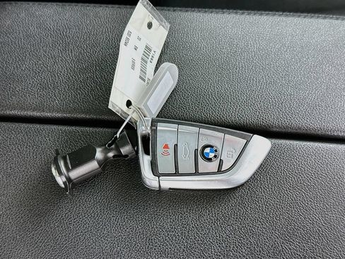 Used 2020 BMW 530i RWD image 36