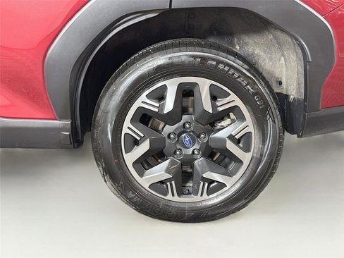 Used 2025 Subaru Forester Premium w/ Convenience Package #1 image 32