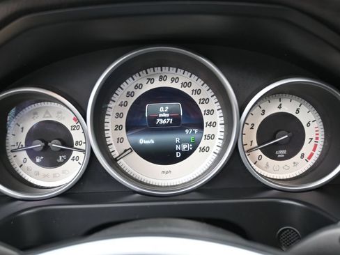 Used 2016 Mercedes-Benz E 350 4MATIC Sedan image 21