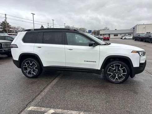 New 2026 Jeep Cherokee Overland image 2