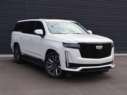 Used 2022 Cadillac Escalade Sport Platinum AWD/4WD image 3