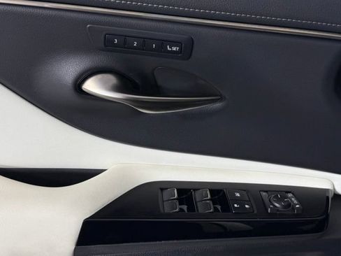 Used 2023 Lexus ES 350 F Sport FWD image 17