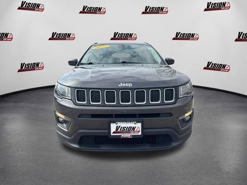 Used 2021 Jeep Compass Latitude w/ Convenience Group AWD/4WD image 2