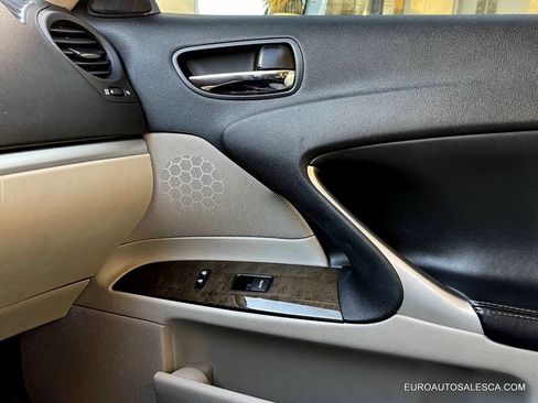 Used 2013 Lexus IS 250 Base 4dr Sedan w/ Premium Pkg Value Edition image 36