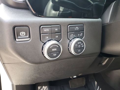 Certified 2025 GMC Sierra 1500 Elevation w/ Preferred Package image 29