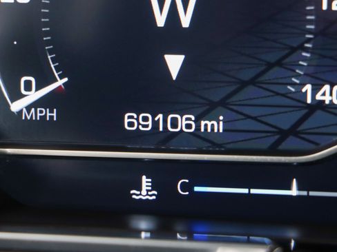 Used 2022 GMC Sierra 1500 Elevation w/ Elevation Premium Package image 17