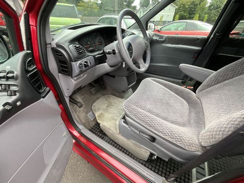 Used 1998 Dodge Grand Caravan SE FWD image 10