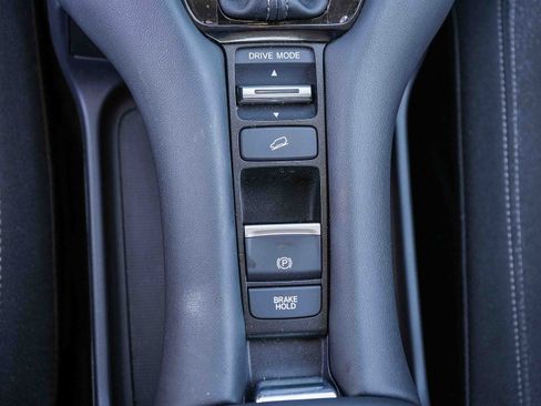 Used 2024 Honda HR-V LX image 24