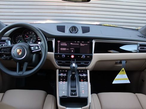 New 2026 Porsche Macan image 29