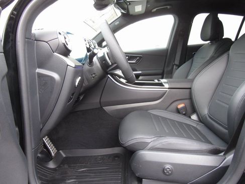 New 2026 Mercedes-Benz GLC 300 4MATIC image 9