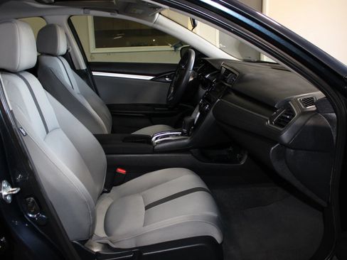 Used 2018 Honda Civic EX image 29