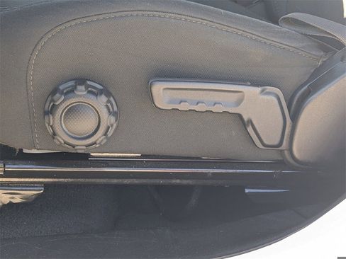 Used 2020 Jeep Wrangler Unlimited Sport image 17