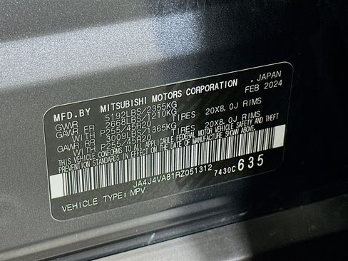 Used 2024 Mitsubishi Outlander SE image 12