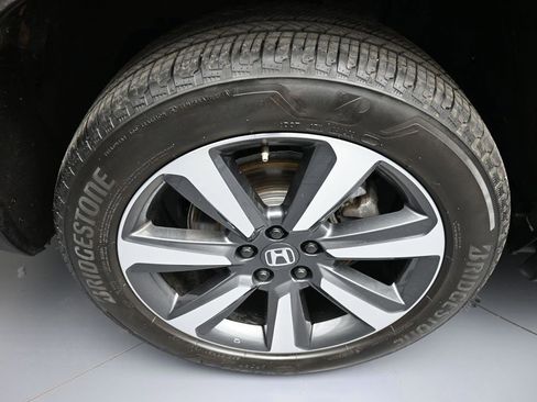 Certified 2023 Honda Pilot Touring image 12