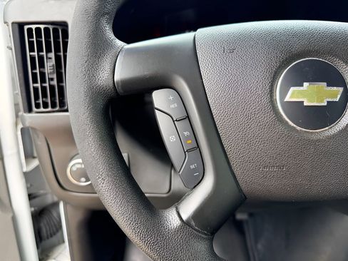 Used 2016 Chevrolet Express 2500 RWD image 22