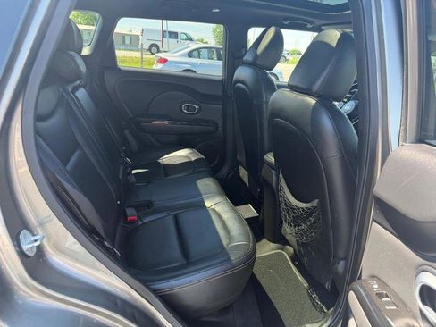 Used 2014 Kia Soul + w/ Primo Package FWD image 5