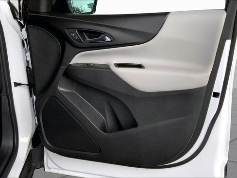 Used 2021 Chevrolet Equinox LT FWD image 23