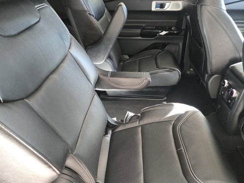 Used 2023 Ford Explorer ST w/ Equipment Group 401A image 9