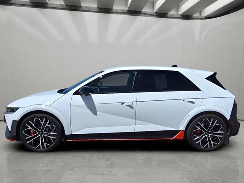 Used 2025 Hyundai Ioniq 5 N AWD/4WD image 2