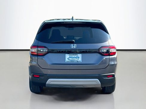 Used 2025 Honda Pilot EX-L image 6