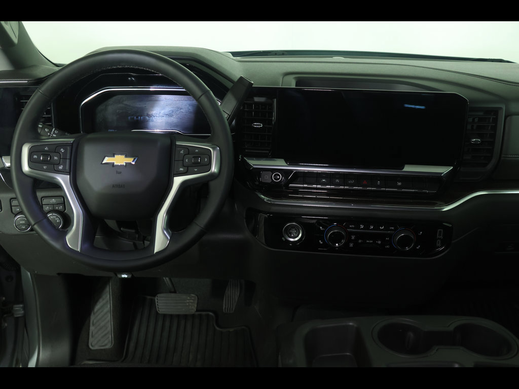 Used 2023 Chevrolet Silverado 1500 LT AWD/4WD image 15