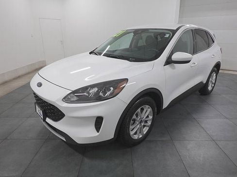 Used 2021 Ford Escape SE image 1