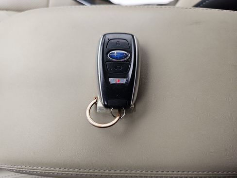 Used 2022 Subaru Ascent Limited w/ Technology Package image 17