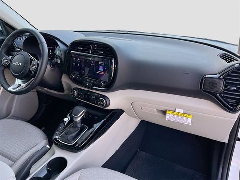 New 2025 Kia Soul EX image 29